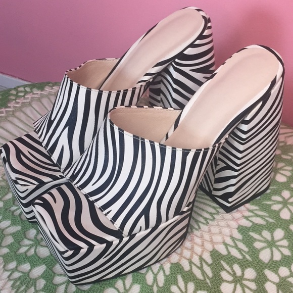 NEW zebra platform mules - Picture 2 of 7